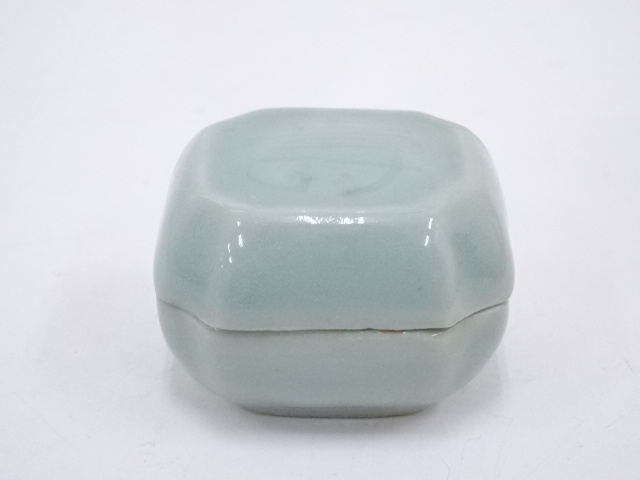 JAPANESE TEA CEREMONY / CELADON KOGO(INCENSE CONTAINER) / KYO WARE